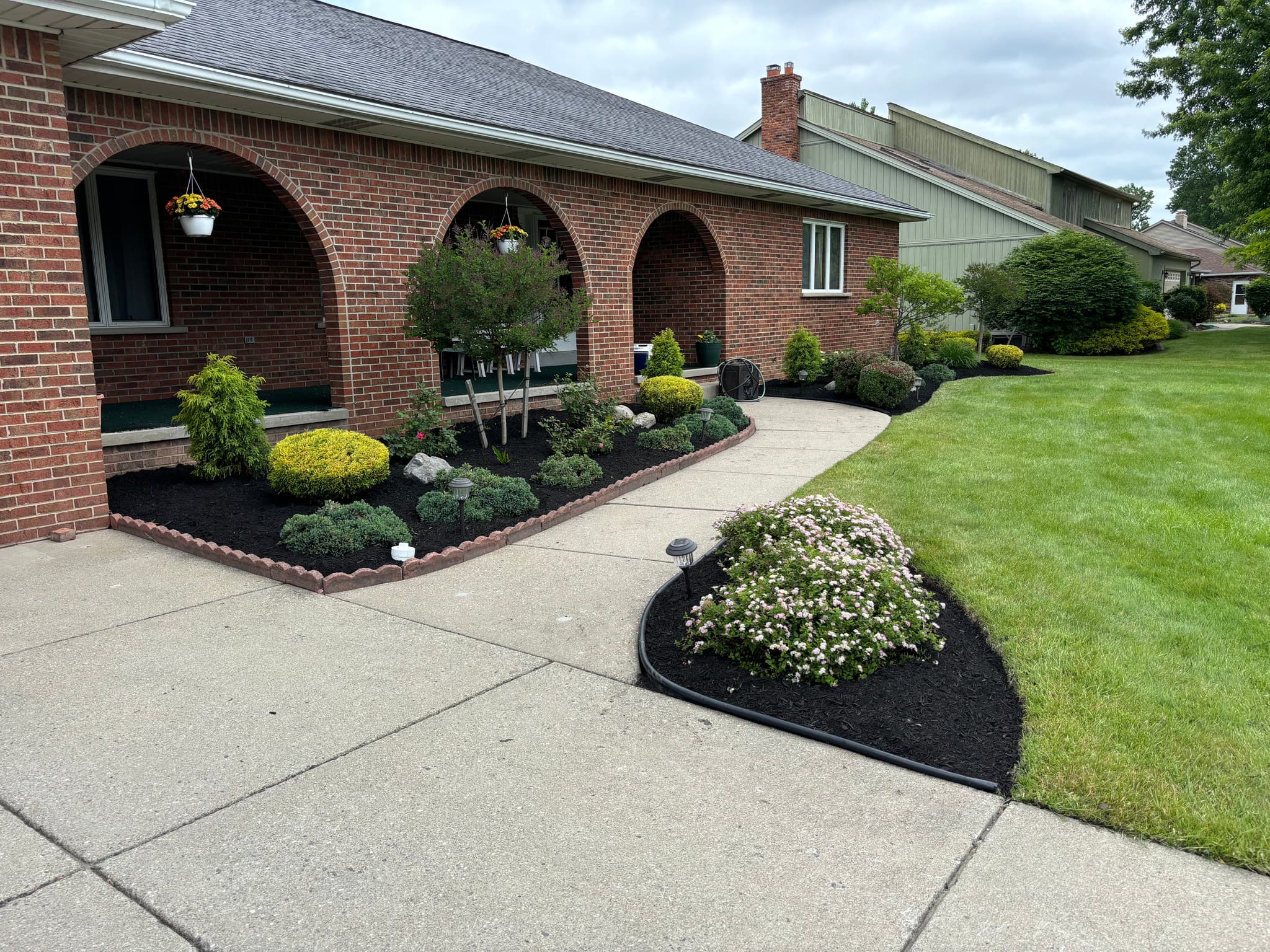 Beautiful residential landscaping in Williamsville and Amherst